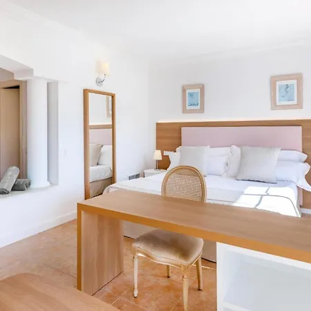 Hotel Viva Cala Mesquida & Adults Only 16 4*